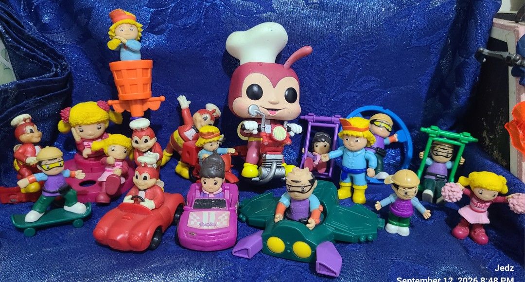 Assorted Jollibee toy set (Category: Kids Toys) located in Las Pinas. Submitted by jedztoyyard (Listing ID 1461259633, Image 1). Description: Assorted Jollibee toy set as is po actual photo posted Las Pinas loc. slightly nego price Gcash lalamove.