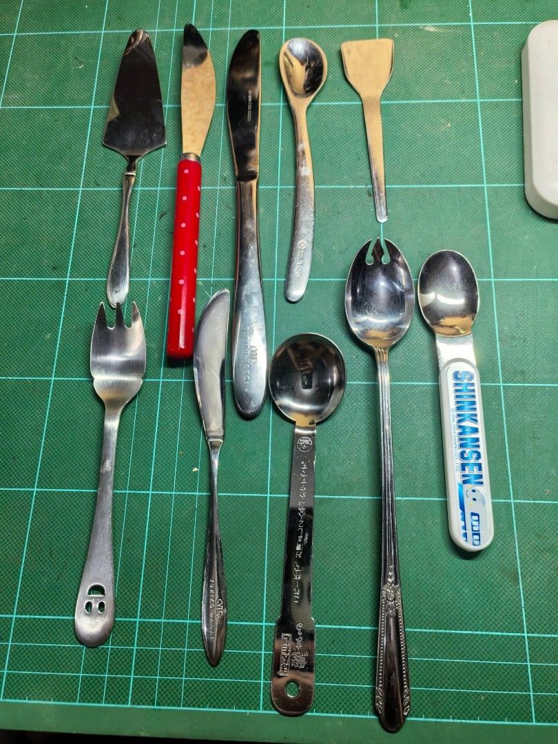 Assorted Stainless Steel Utensils (Category: Other Kitchenware & Tableware) located in Cebu City. Submitted by dudes_villanueva (Listing ID 1461323769, Image 1). Description: Assorted Stainless Steel Utensils Good as New Set of 10 📌 Sobrang Shiny. 📌 Utility Utensils mga pang dessert servings, ice cream spoons, Server and more..