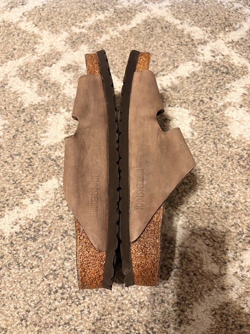 Auth Preloved Birkenstock Arizona (Category: Slippers and slides) located in Paranaque City. Submitted by silentstone.dolphin (Listing ID 1461295592, Image 3). Description: Oiled Leather Material.. Brass Buckle.. Brown Color.. Size 37N.. Super Nice in actual😍.