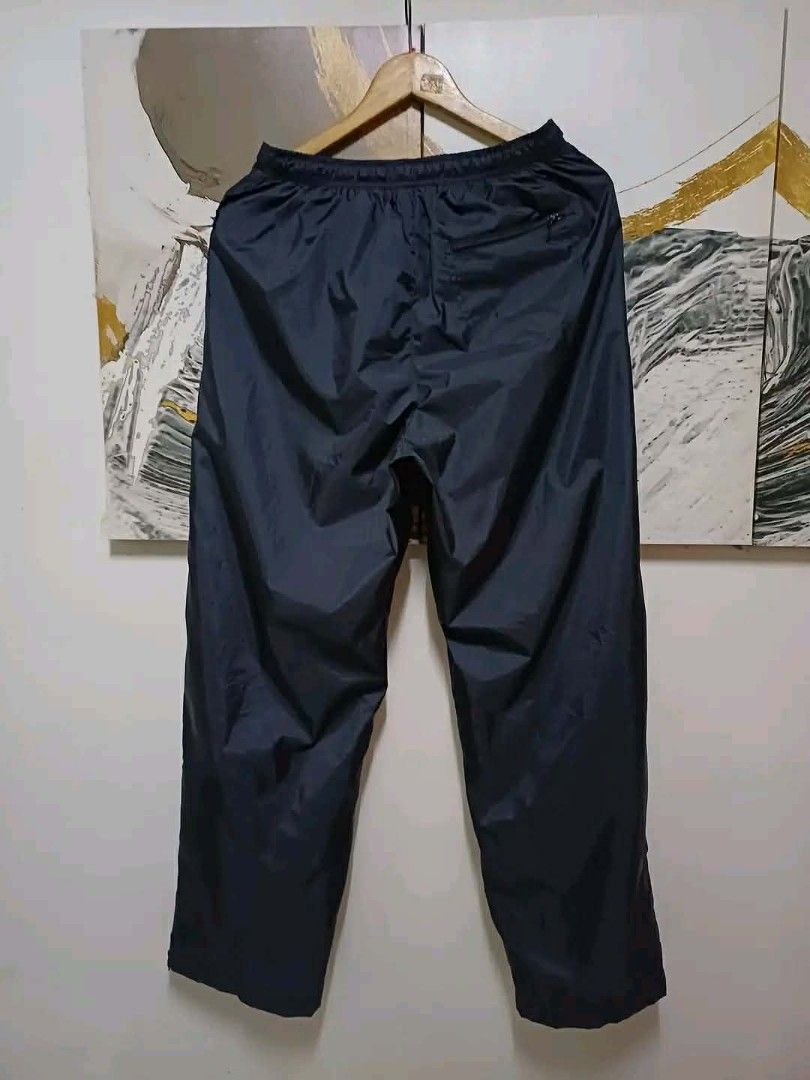AUTHEΝΤIC VINTAGΕΥ2K ΝΙΚΕ TRACK PANTS (Category: Activewear) located in Manila. Submitted by tokyo.americana (Listing ID 1461228089, Image 2). Description: Actual size using inches Waistline /Widht 28-34 Lenght/41 Thight/13.5 Leg Opening/9.8 fittings is Large Excellent Condition, Issue:0 Message if you have any other question about sizing. We do shipping nation wide I'm also open for video call so that you can see the item you 're interested to b
