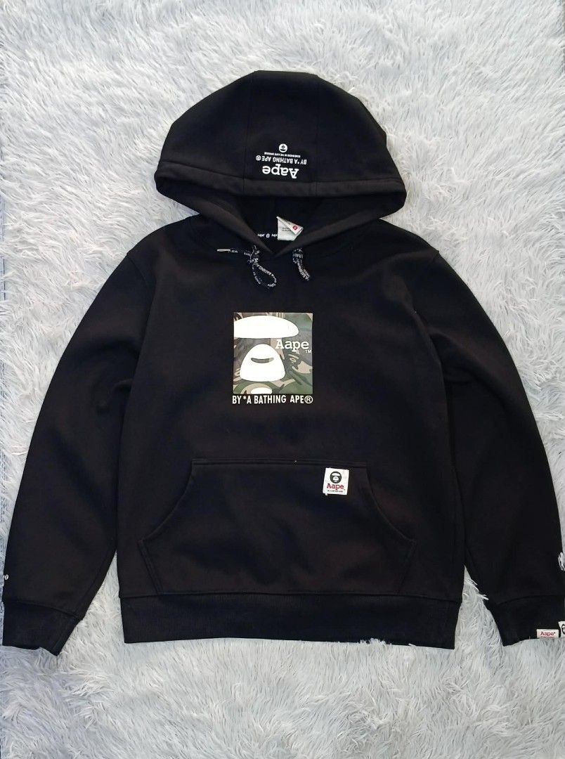 Authentic aape hoddie (Category: Coats, Jackets and Outerwear) located in Magalang. Submitted by elmarie_10 (Listing ID 1461225314, Image 1). Description: .