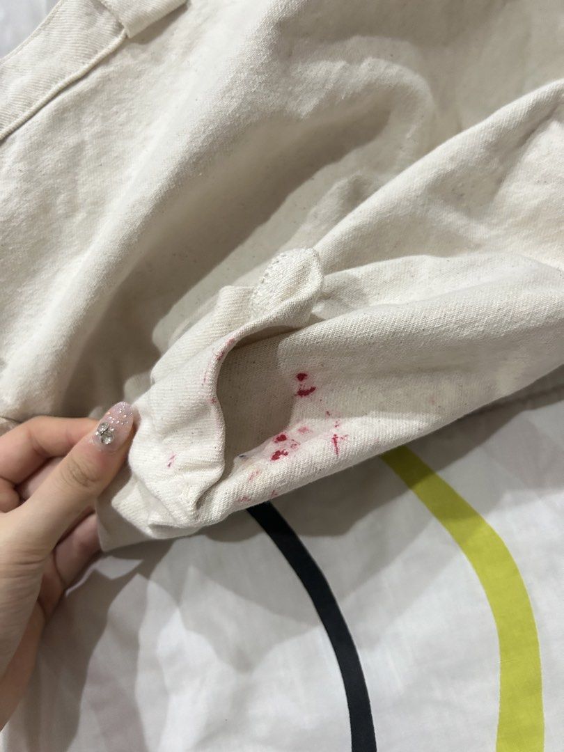 Authentic gentle woman bag (Category: Tote Bags) located in Pasig City. Submitted by chloelovespink (Listing ID 1461233116, Image 3). Description: - Bought in Thailand 🇹🇭 - Well taken care of, see pics for reference - Has ballpen stain inside the bag, but not visible outside .
