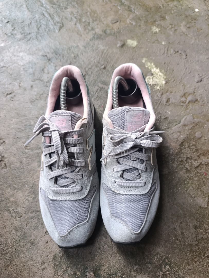 Authentic New Balance 373 Sneakers (Category: Sneakers) located in Bulacan. Submitted by koritooo (Listing ID 1461115525, Image 3). Description: Authentic New Balance 373 Sneakers Good condition, no box Size: USA 7 UK 6 EUR 37.5 CM 24 .