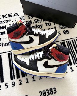 (Category: ) located in . Submitted by zenxsneakers (Listing ID 1461122449, Image 1). Description: .