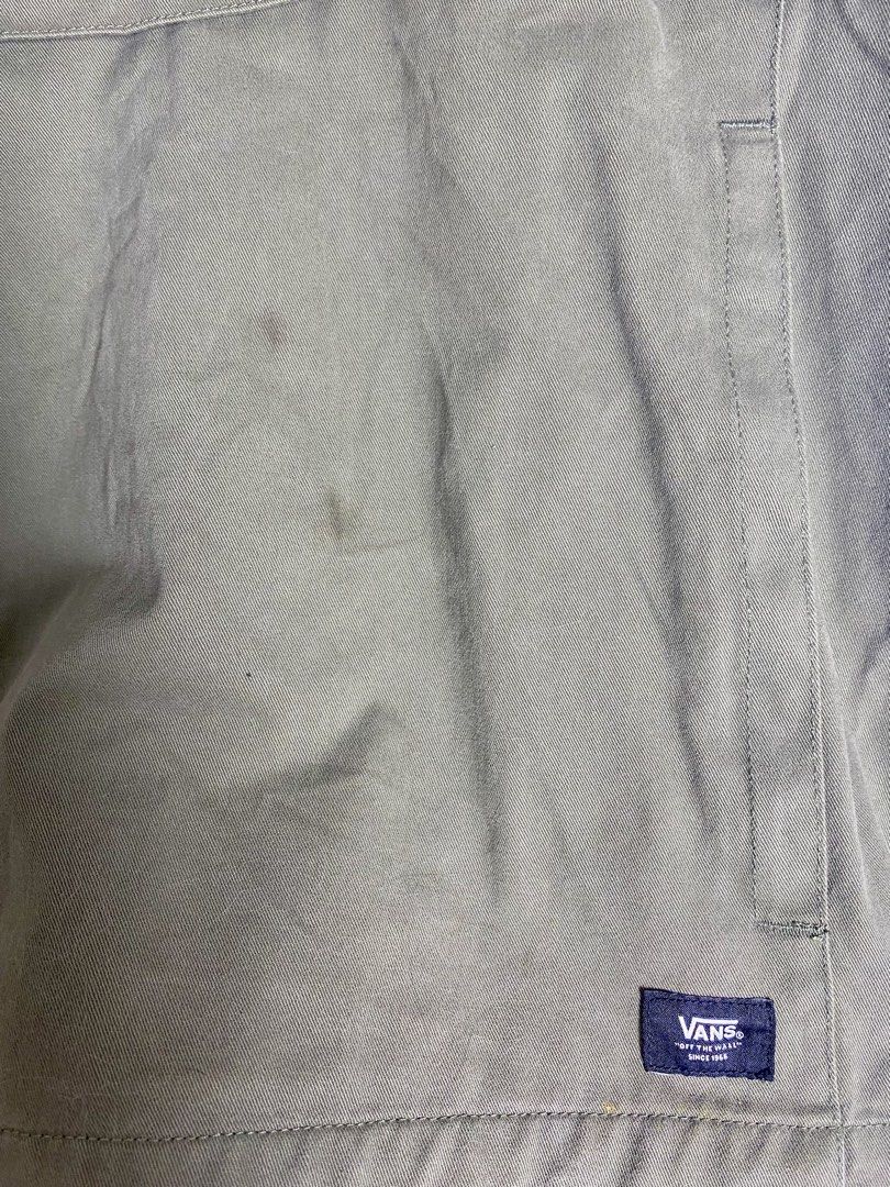 Authentic VANS Hooded Anorak Jacket (Olive Green / Medium) (Category: Coats, Jackets and Outerwear) located in Quezon City. Submitted by getgetpao (Listing ID 1461167610, Image 3). Description: Size on tag Medium 28”Lx21.5”W Issue: dirt, need wash (see photos) Very good condition - Vans Anorak Hoodie - Color: Olive Green - Size: Medium (M) - Large front pocket with zip closure - Side zip openings for ventilation/access - Drawstring adjustable hoo