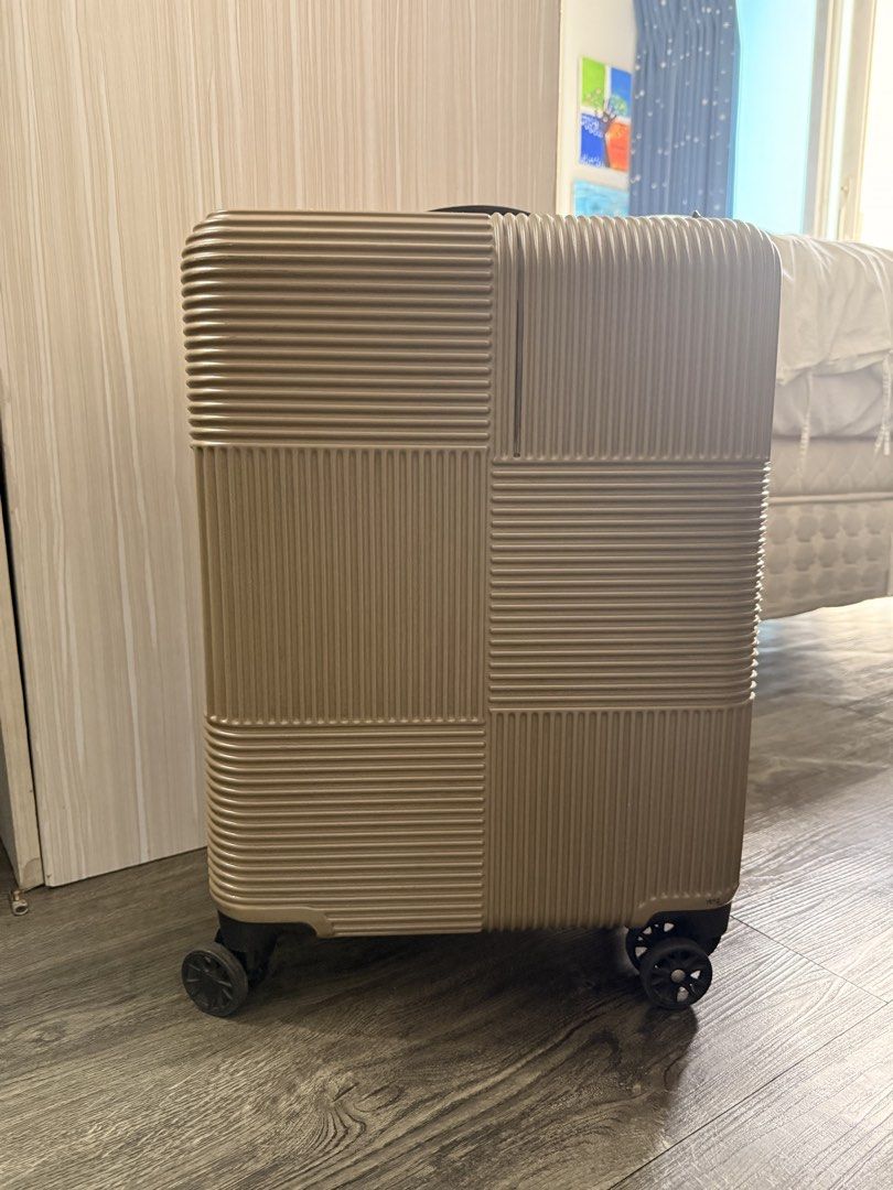 Authentic World Traveler Cabin Luggage 18” (Category: Luggage) located in Taguig. Submitted by _annaq_ (Listing ID 1461321717, Image 1). Description: RSF : Decluttering. No Issues. All parts intact. For everyone’s fairness and transparency, kindly read Seller's Policy first before making an offer. 😊 1. Please make sure that the product description, condition, reservation terms, payment, and shipping policies meet your expectations. 2. Once an of