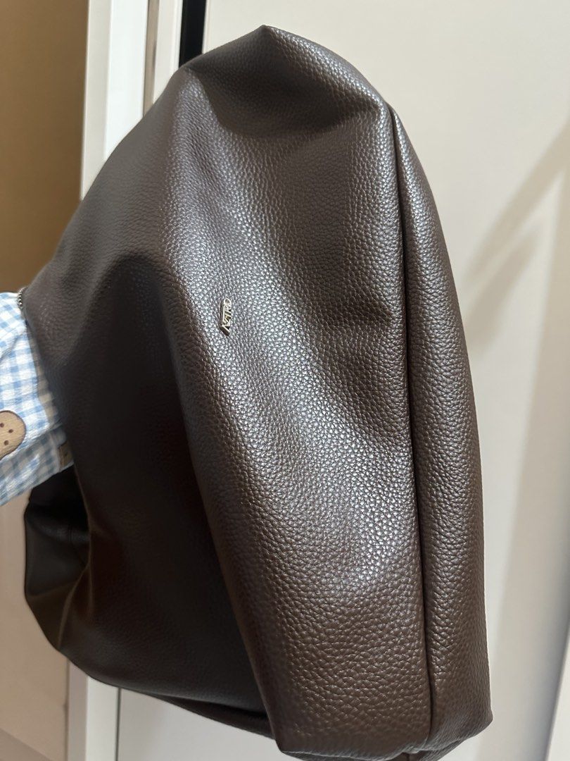 MEDIUM Aztrid Hobo Bag (Category: Shoulder Bags) located in Rizal. Submitted by miss2lyps (Listing ID 1461268274, Image 3). Description: - used few times only, no visible signs of usage .