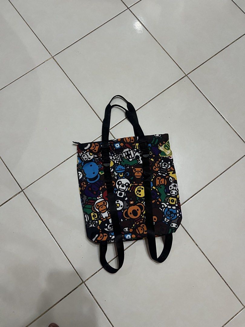 BABY MILO TOTE BACKPACK (Category: Tote Bags) located in Candelaria. Submitted by thrift.2.new (Listing ID 1461198524, Image 2). Description: STAIN.