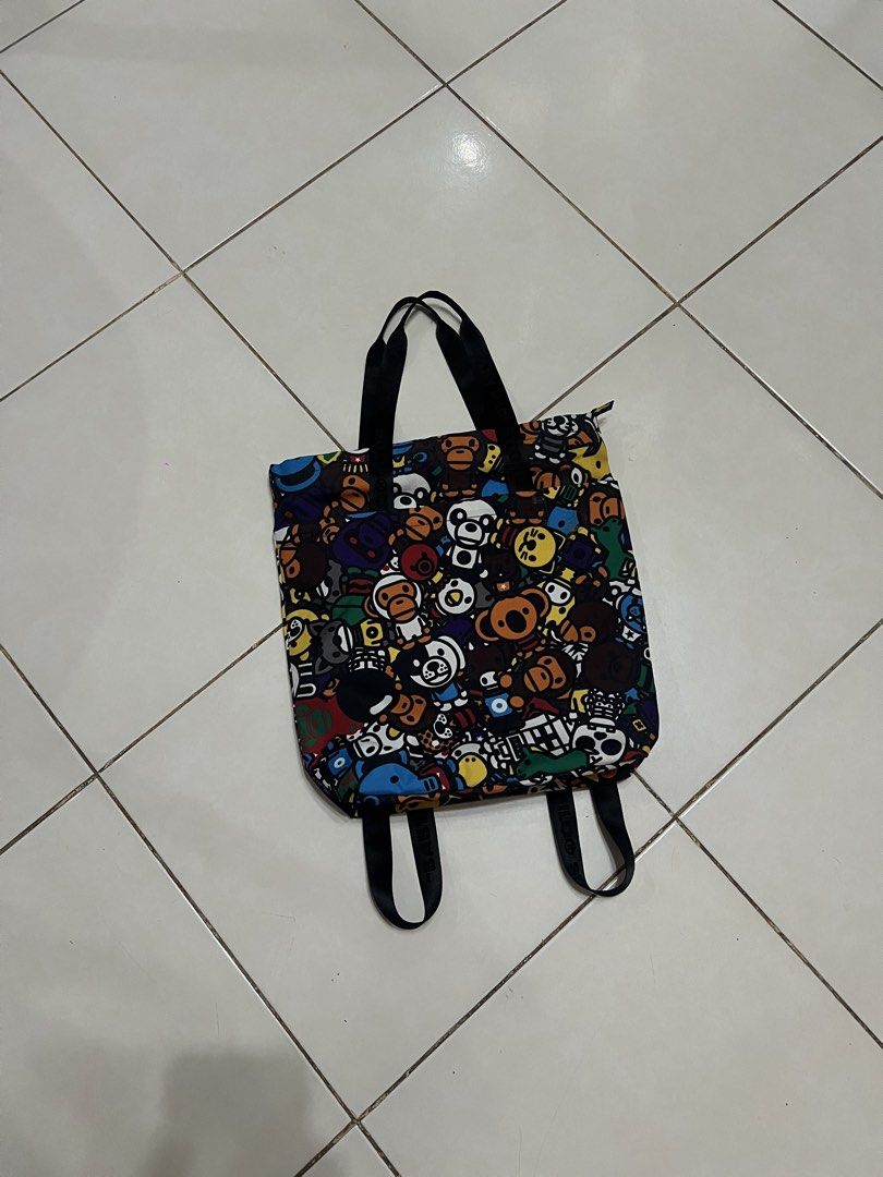 BABY MILO TOTE BACKPACK (Category: Tote Bags) located in Candelaria. Submitted by thrift.2.new (Listing ID 1461198524, Image 1). Description: STAIN.
