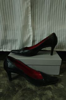 (Category: ) located in . Submitted by czarithrift2.0 (Listing ID 1461234147, Image 1). Description: .