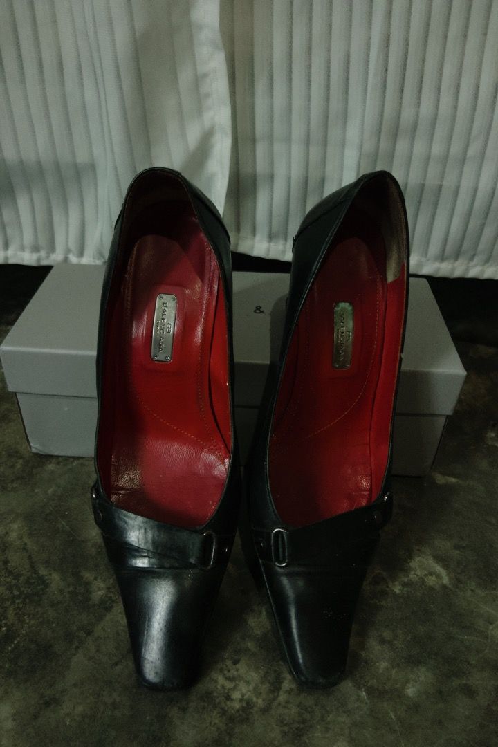 BALENCIAGA HEELS (Category: Sneakers & Footwear) located in Mansalay. Submitted by czarithrift2.0 (Listing ID 1461234147, Image 2). Description: BALENCIAGA HEELS condition: 9/10 - has minor scratches - authentic - size 38 | 24cm .