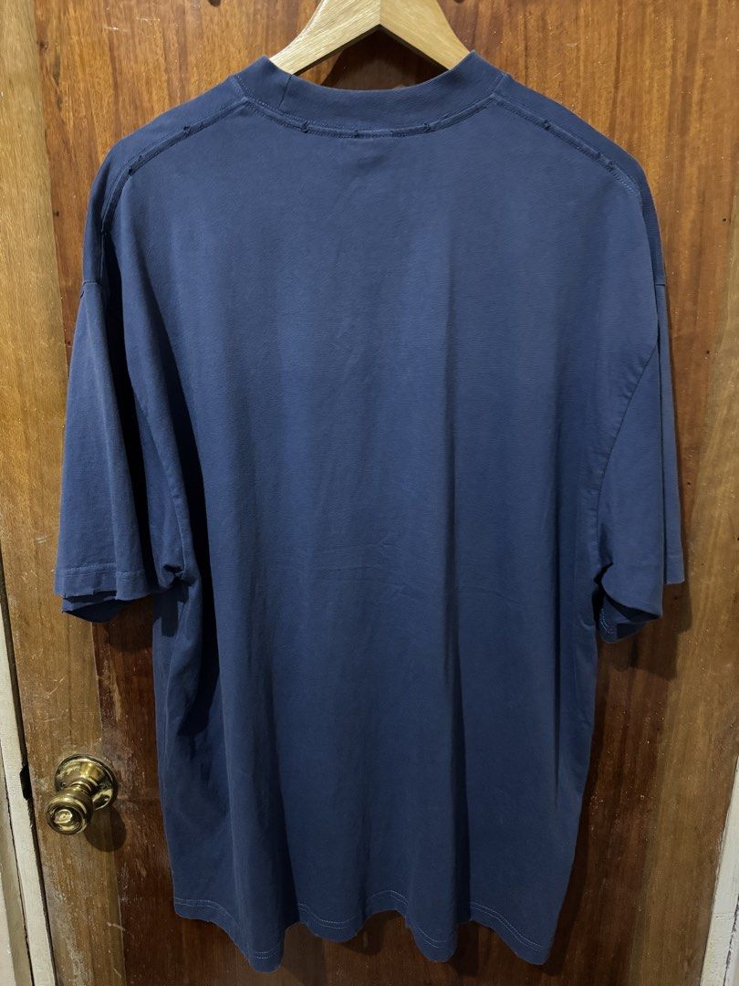 Balenciaga Paris shirt (Category: Tshirts & Polo Shirts ) located in Manila. Submitted by forbidden.thrift (Listing ID 1461134201, Image 3). Description: dimes 25x30 (large on tag) excellent condition complete tags balenciaga paris shirt no issue thick heavy fabric.