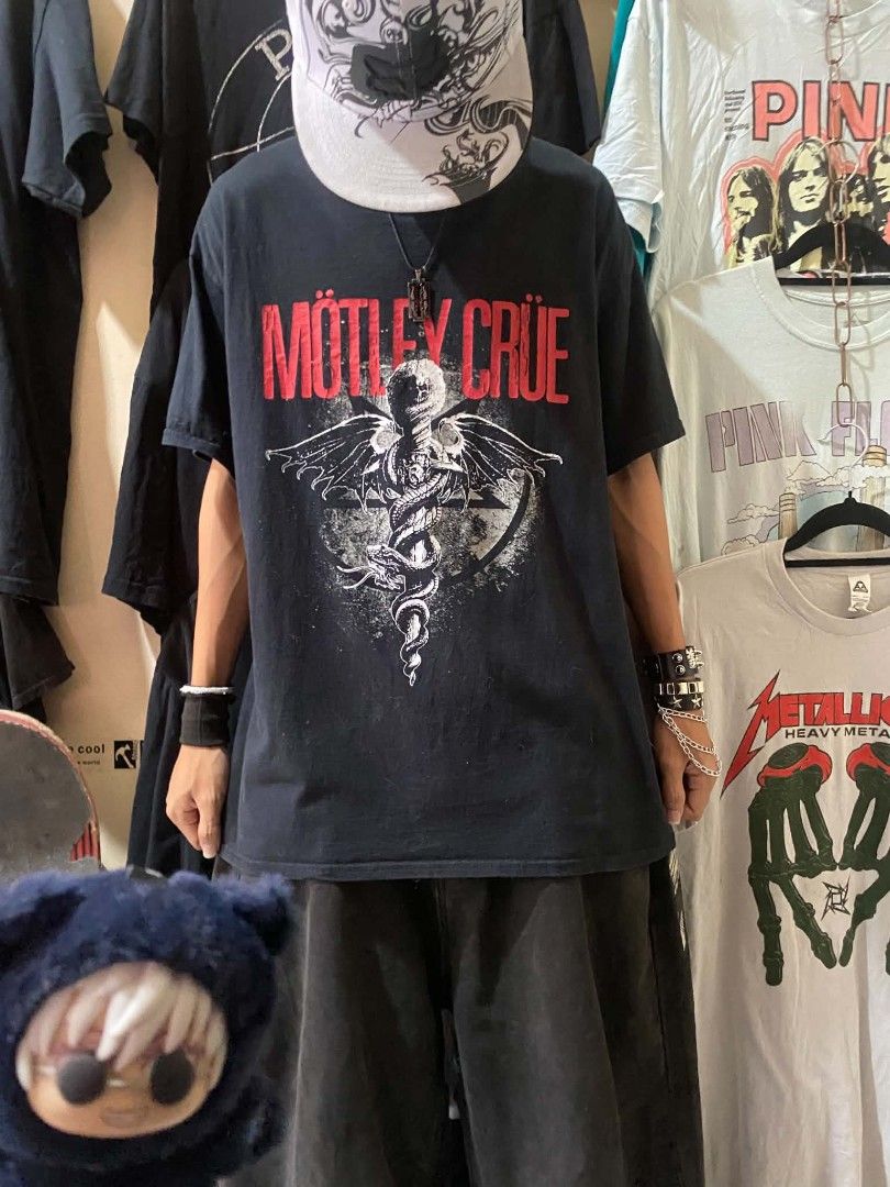 Band shirt (Category: Activewear) located in Minglanilla. Submitted by lyxxs (Listing ID 1461187288, Image 1). Description: .