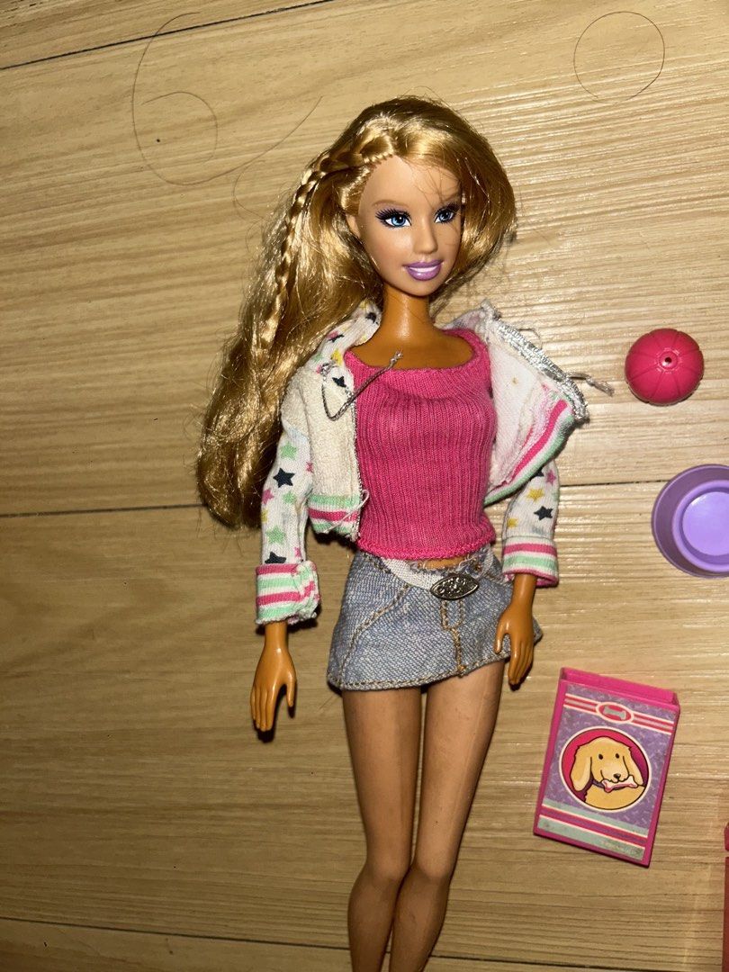 Barbie Doll Set (Category: Kids Toys) located in Malabon City. Submitted by amees94 (Listing ID 1461267257, Image 2). Description: What you see is what you get. PM FOR MORE DETAILS. ☺️.