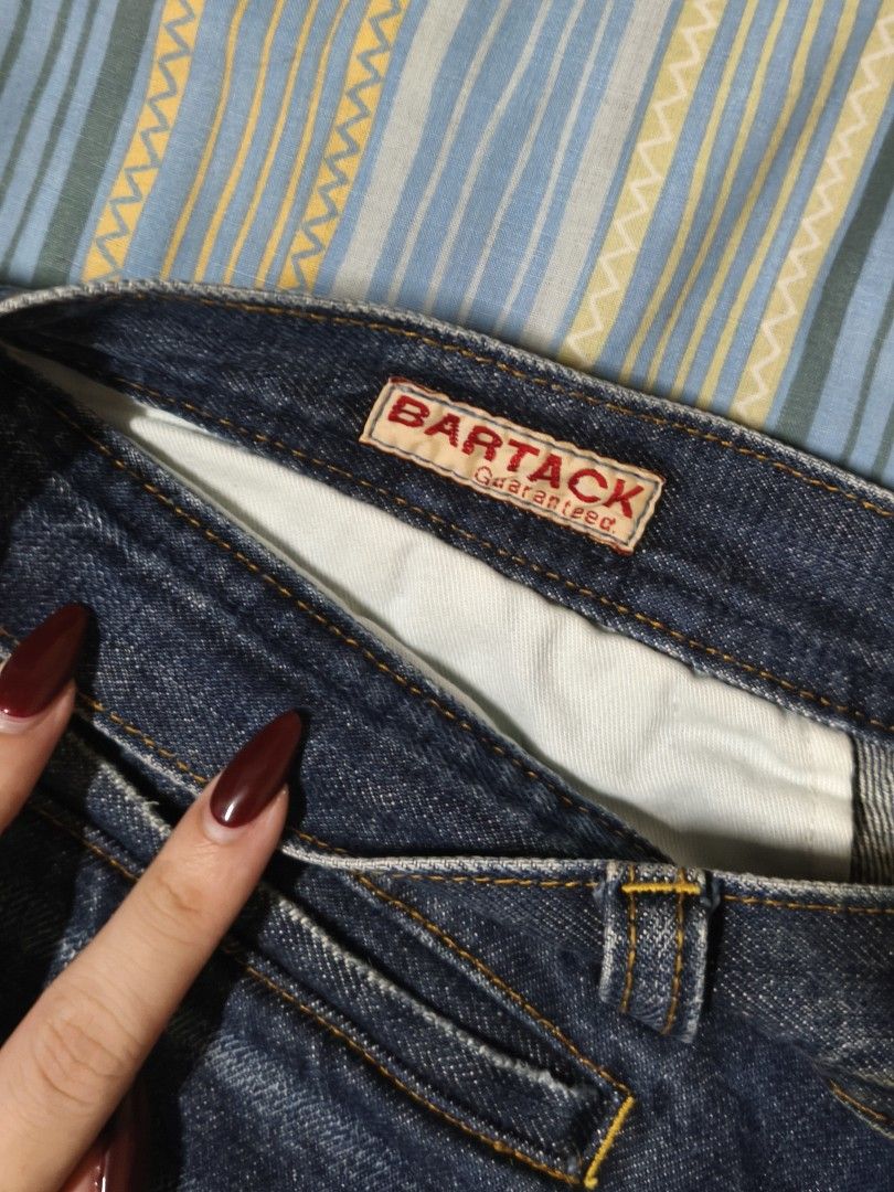 BARTACK Guaranteed Pants [34] (Category: Jeans) located in Quezon City. Submitted by declutterwithnari (Listing ID 1461246701, Image 3). Description: BARTACK Guaranteed Pants [34] - Wasn't used at all, bought sa ukay for 450 :) Stored na after - Waist: 34" - Length: 42 - Good and nice style <3 mop: GCash, GoTyme, Maya (payment first) mod: Lalamove, Grab, J&T (preferred) rfs: decluttering.