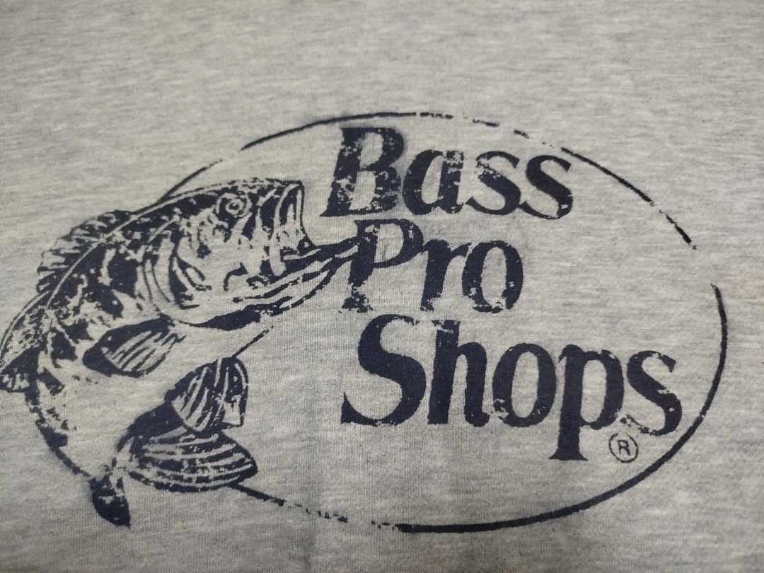 Bass Pro Shops Hoodie Jacket (Category: Coats, Jackets and Outerwear) located in San Juan City. Submitted by reddvelasquez4298 (Listing ID 1461237377, Image 2). Description: Bass Pro Shops Hoodie Jacket Size XL 26 Width 27.5 Length Good Condition Issues bakbak prints, Discolorations, yellow stains, check photos. 😊 450 pesos PM.