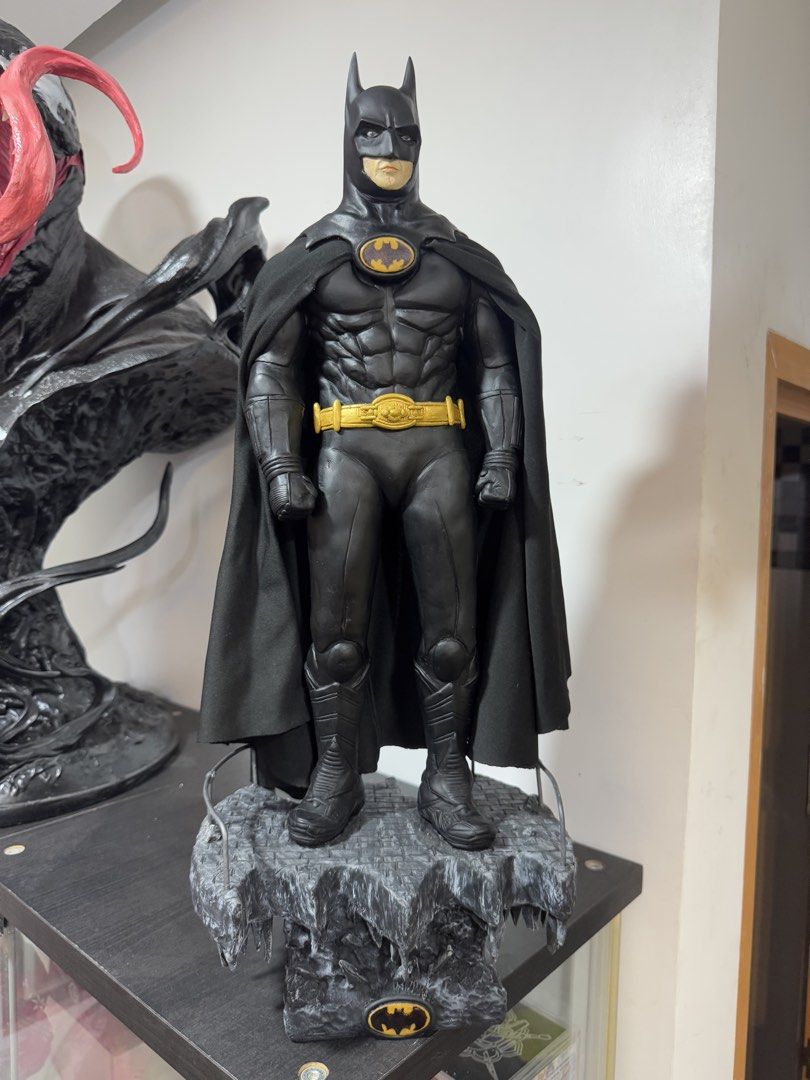 Batman Michael keaton 1:4 Scale statue (Category: Figurines & Statues) located in Paranaque City. Submitted by icko007 (Listing ID 1461177684, Image 2). Description: Costom Batman Michael keaton 1:4 Scale statue Made of Resin What u see is wat u get Price 4999 Only No Rush Shipping /Dibs now pay now Location Paranaque Payment Gcash/Bpi Shipping Lalamove/Lbc Buyers Risk / Fee ‼️Seller is not responsible for: lost, stolen, or damaged packages..