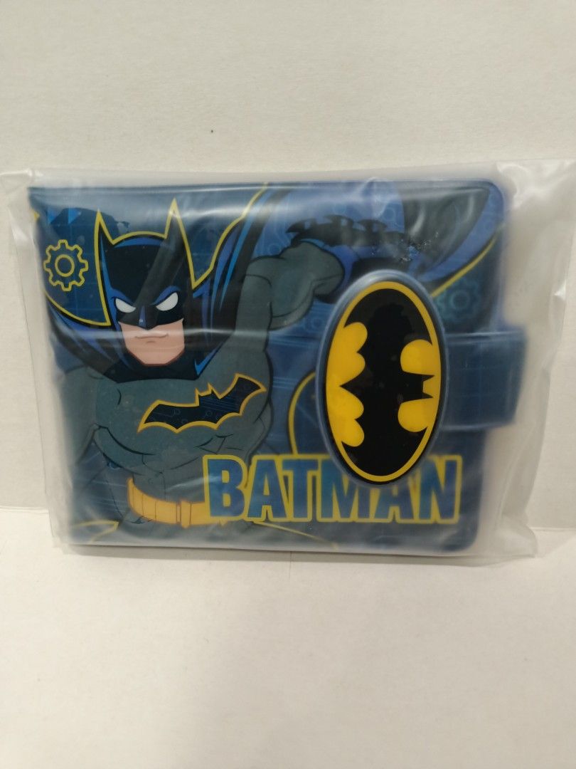 Batman License Vinyl Wallet (Category: Wallets & Card holders) located in Manila. Submitted by jollynest24 (Listing ID 1461319711, Image 1). Description: 💜 Batman License Vinyl Wallet 💜 Last 2 pcs onhand 💜 folded 9.5 x 8cm 💜 unfolded 20 x 8cm 💜 With card Slots and coins pocket inside 💜 Authentic and original product from Hong Kong 💜 Sampaloc manila 💜 gcash (MOP) 💜 sf c/o buyer 💜 Ideal gift for any Batman enthusiast..