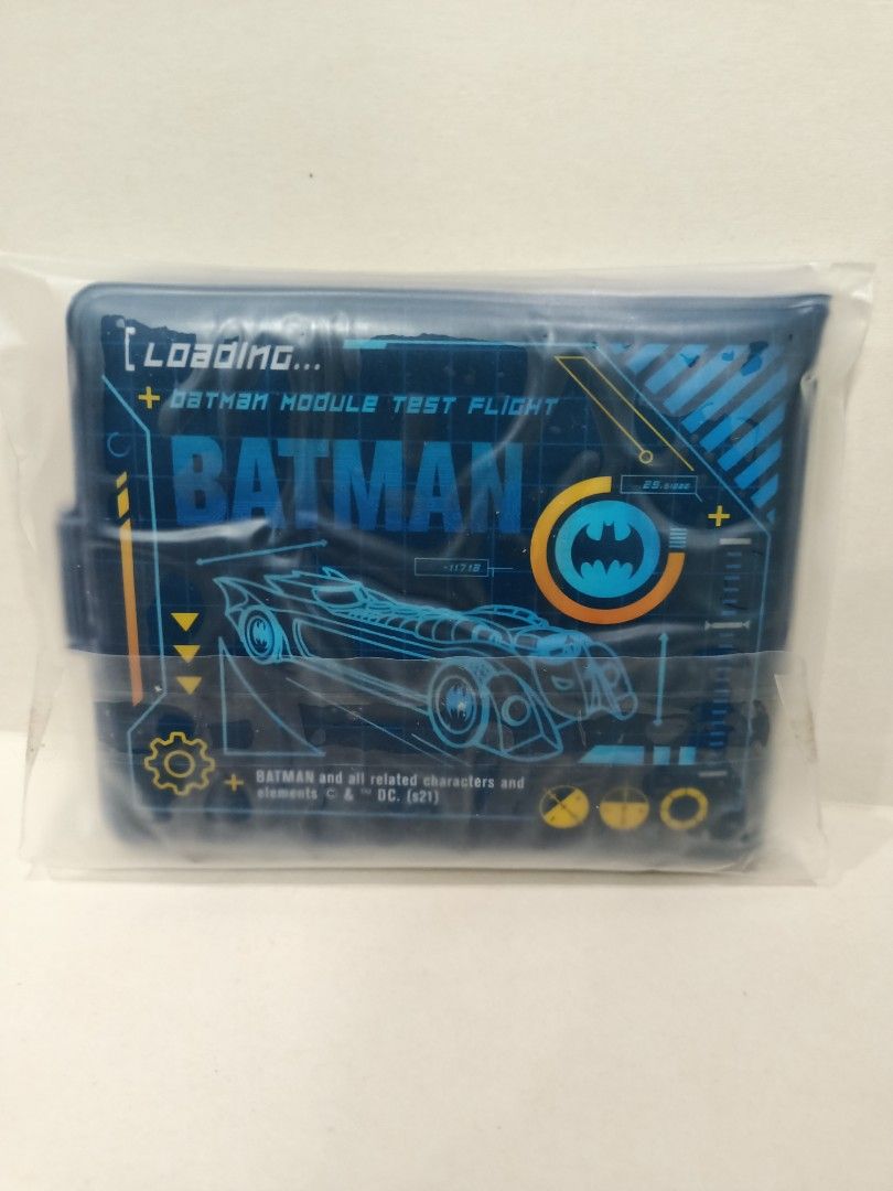 Batman License Vinyl Wallet (Category: Wallets & Card holders) located in Manila. Submitted by jollynest24 (Listing ID 1461319711, Image 2). Description: 💜 Batman License Vinyl Wallet 💜 Last 2 pcs onhand 💜 folded 9.5 x 8cm 💜 unfolded 20 x 8cm 💜 With card Slots and coins pocket inside 💜 Authentic and original product from Hong Kong 💜 Sampaloc manila 💜 gcash (MOP) 💜 sf c/o buyer 💜 Ideal gift for any Batman enthusiast..