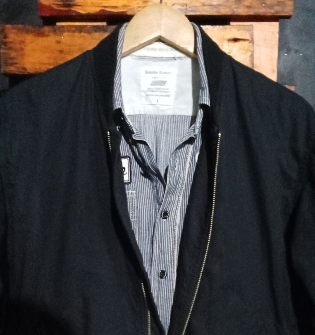 BEAMS Black Bomber Jacket Size M (Category: Coats, Jackets and Outerwear) located in Caloocan City. Submitted by calmcat_6fd4f7 (Listing ID 1461265101, Image 2). Description: - Brand: BEAMS - Color: Black - Size: M - Style: Classic bomber jacket - Features: Zip closure, ribbed cuffs and hem, zippered sleeve pocket - Versatile: Great for layering with shirts or tees.
