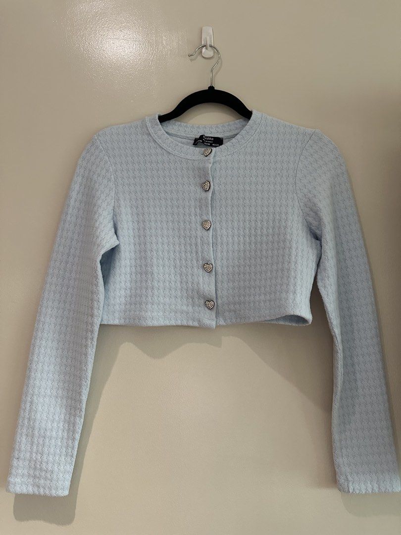 Bershka Light Blue Cropped Cardigan (Category: Longsleeves) located in San Juan City. Submitted by keep.it.clean (Listing ID 1461163605, Image 1). Description: In good condition Soft material.
