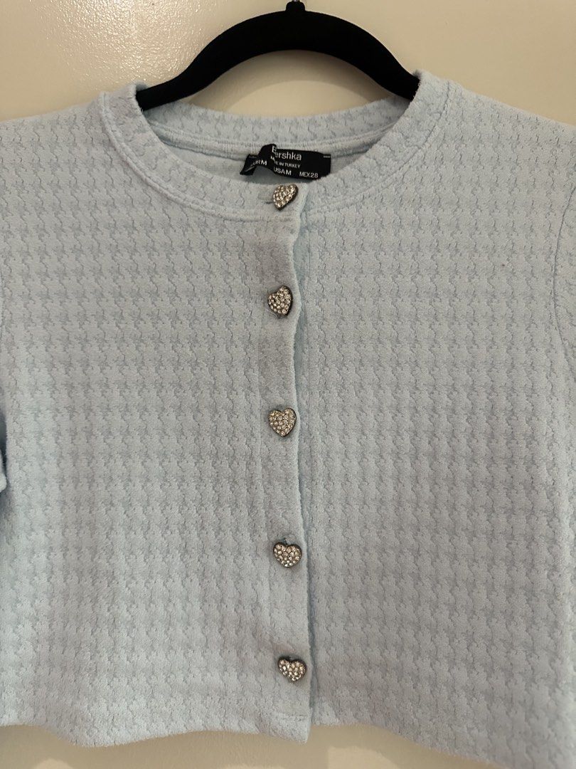 Bershka Light Blue Cropped Cardigan (Category: Longsleeves) located in San Juan City. Submitted by keep.it.clean (Listing ID 1461163605, Image 2). Description: In good condition Soft material.