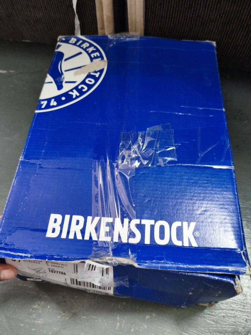 Birkenstock Birki Flow EVA Eggshell Color Clogs size 39 (Category: Flats & Sandals) located in Cavite. Submitted by cappfinds86177 (Listing ID 1461197753, Image 1). Description: sinukat lang authentic sira na box for use sana change of mind po cod lalamove or shipping.
