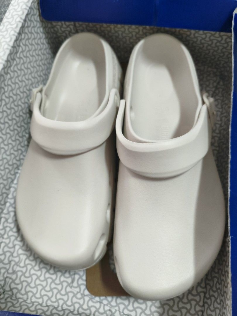 Birkenstock Birki Flow EVA Eggshell Color Clogs size 39 (Category: Flats & Sandals) located in Cavite. Submitted by cappfinds86177 (Listing ID 1461197753, Image 2). Description: sinukat lang authentic sira na box for use sana change of mind po cod lalamove or shipping.