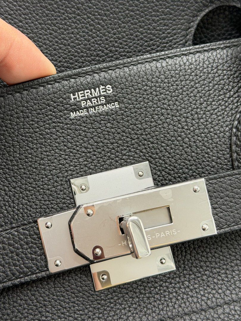 BIRKIN SHOULDER JPG 40 (Category: Luxury Bags & Wallets) located in Manila. Submitted by thebodega88 (Listing ID 1461311847, Image 2). Description: 💯 REAL TOGO LEATHER FROM EURO TALAGA DYA PERFECT SADDLE STITCH PALLADIUM HARDWARE 40cm NO ISSUE .