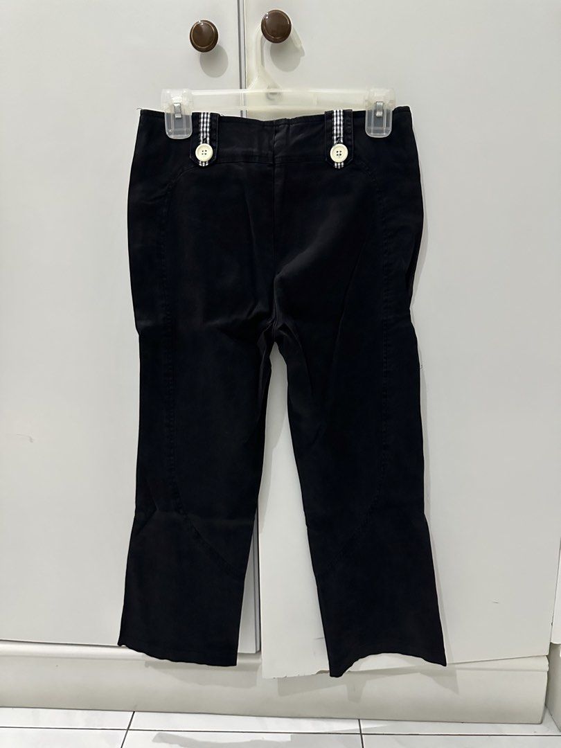 Black Basic Pants (Kategori: Bawahan) berada di Surabaya. Dikirim oleh goodthingsby (ID iklan 1461189393, Gambar 2). Deskripsi: Lingkar 74cm Panjang 80cm.