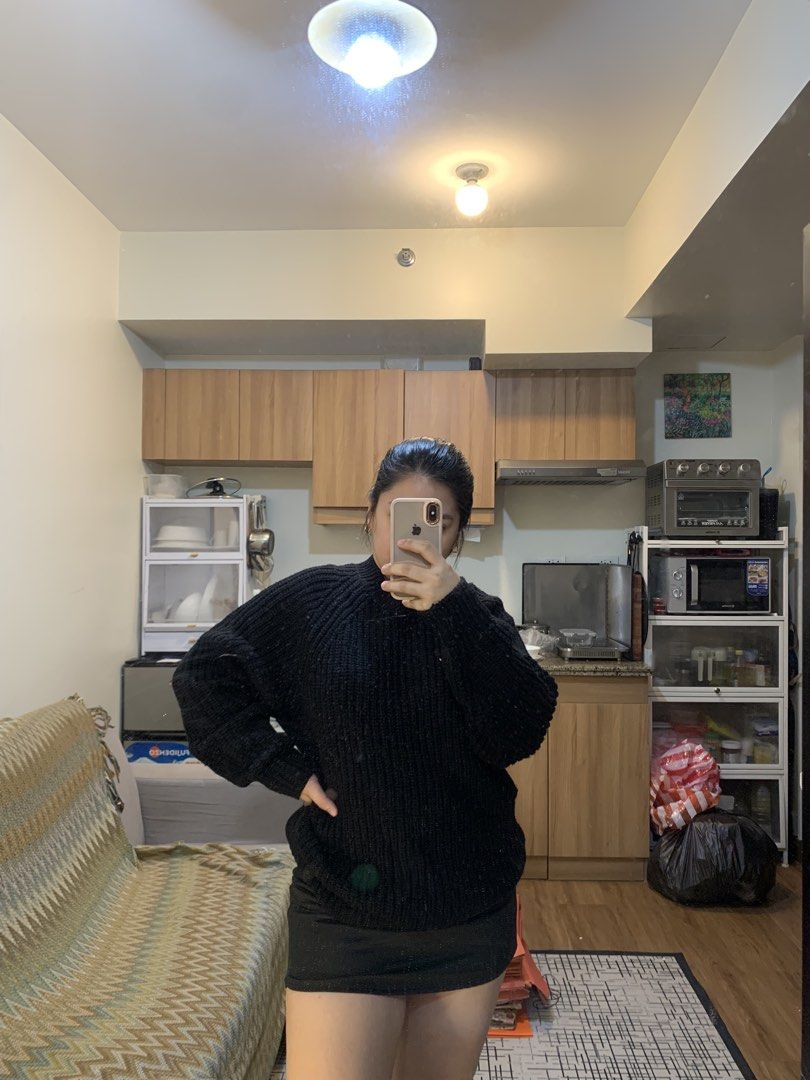 GU Black Chunky Knit Mock Neck Sweater (Category: Coats, Jackets and Outerwear) located in Makati City. Submitted by kaeswardrobe25 (Listing ID 1461286113, Image 3). Description: - Cozy black sweater - Chunky knit texture - Mock neck design for warmth - Long sleeves with a relaxed fit - Versatile for layering or wearing alone - Easy to style with jeans or skirts.