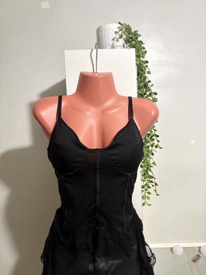 Black Corset Top with Lace (Category: Dresses) located in Manila. Submitted by iranicole12 (Listing ID 1461256476, Image 2). Description: padded used once.