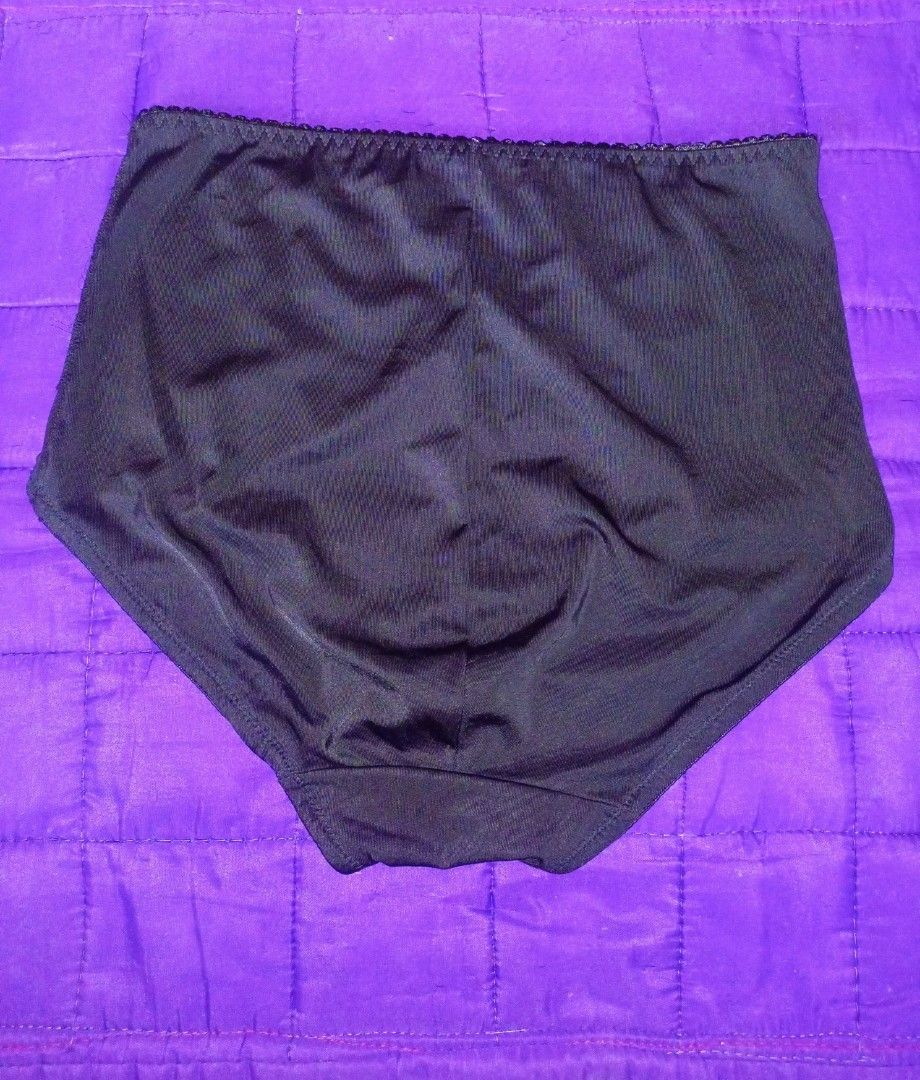Black Lace Panty Size: 1x (Category: Undergarments & Loungewear) located in Navotas City. Submitted by vanilla_sandalwood (Listing ID 1461177364, Image 2). Description: -Brand: Marilyn Monroe -Size:1X -Color: Black -Hiwaist Lace Panty -like New -Good Condition -ukay po ito wash na.