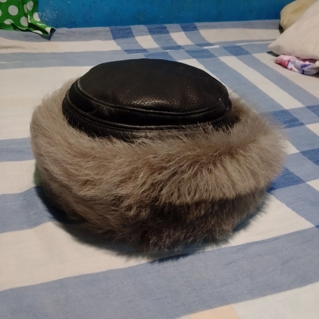 Authentic Hermes Fur Lamb Leather Hat (Showcase Only) (Category: Hats & Beanies) located in Munoz. Submitted by misfits_archive (Listing ID 1461272962, Image 1). Description: .