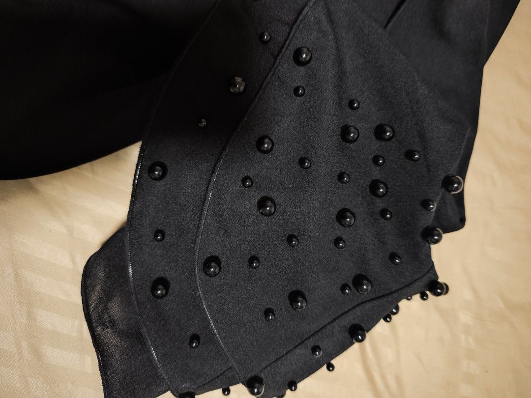BLACK Long Dress (Category: Evening dresses & gowns) located in San Juan City. Submitted by aliyah17 (Listing ID 1461269274, Image 3). Description: brand new never worn size large.