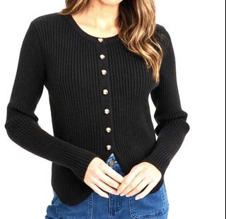(Category: ) located in . Submitted by bellabianca_closet (Listing ID 1461116398, Image 1). Description: .