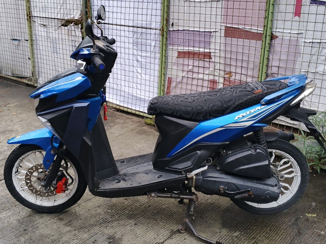 BlueRusi Royal (Category: Motorbikes for Sale) located in Manila. Submitted by annecbau (Listing ID 1461216851, Image 3). Description: Rusi Royal 2020 model, complete original papers. good for service. located at Dasmariñas cavite if you're interested message me.