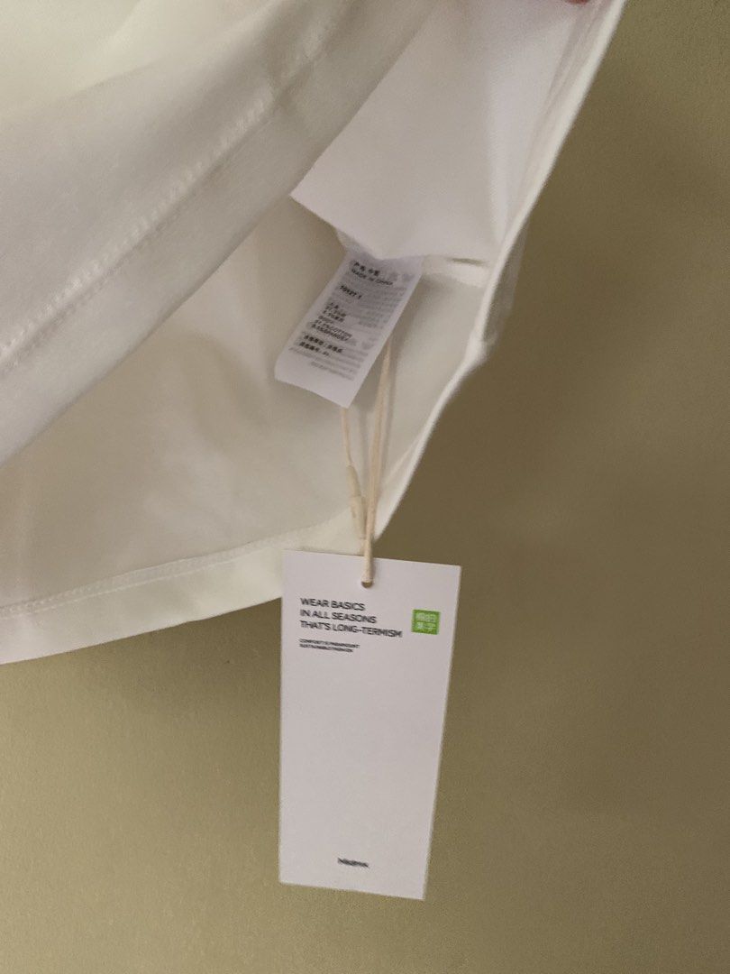 BNWT Cream/off-white T-shirt (Category: Shirts) located in Marikina City. Submitted by projectsparkjoy (Listing ID 1461235039, Image 3). Description: Brand: Midmx Color: cream/off-white Size: Small ✨Brand new✨ with tag No issues.