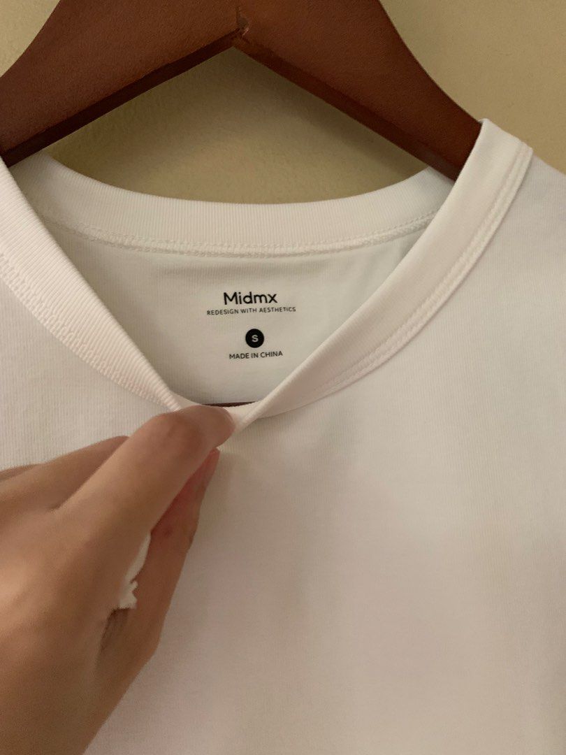 BNWT Cream/off-white T-shirt (Category: Shirts) located in Marikina City. Submitted by projectsparkjoy (Listing ID 1461235039, Image 2). Description: Brand: Midmx Color: cream/off-white Size: Small ✨Brand new✨ with tag No issues.