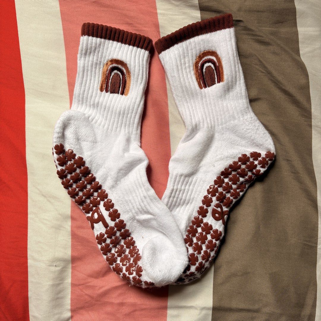 Boe Grip Pilates Socks (Category: Socks & Tights) located in Santa Rosa. Submitted by bluemingbh (Listing ID 1461118096, Image 1). Description: - Free size - Grip socks for yoga, barre, pilates, lagree - rfs: decluttering .