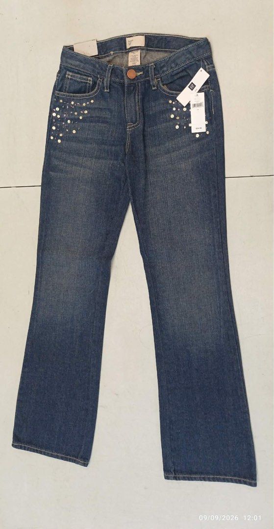 Bootcut Jeans (Category: Coats, Jackets and Outerwear) located in Taytay. Submitted by crisha14344 (Listing ID 1461155210, Image 1). Description: Branded Jeans po It means original REGALO pero di nagamit Di rin nasukat US$ price is 34.99 Size 12 mga small size po siya NASA photos na po Ang little tiny issue For 24 to 27 waistline .