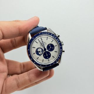 Omega Collection item 1