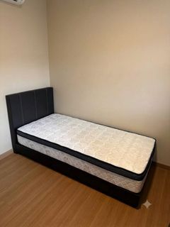 (Category: ) located in . Submitted by mattresshub26 (Listing ID 1461115761, Image 1). Description: .