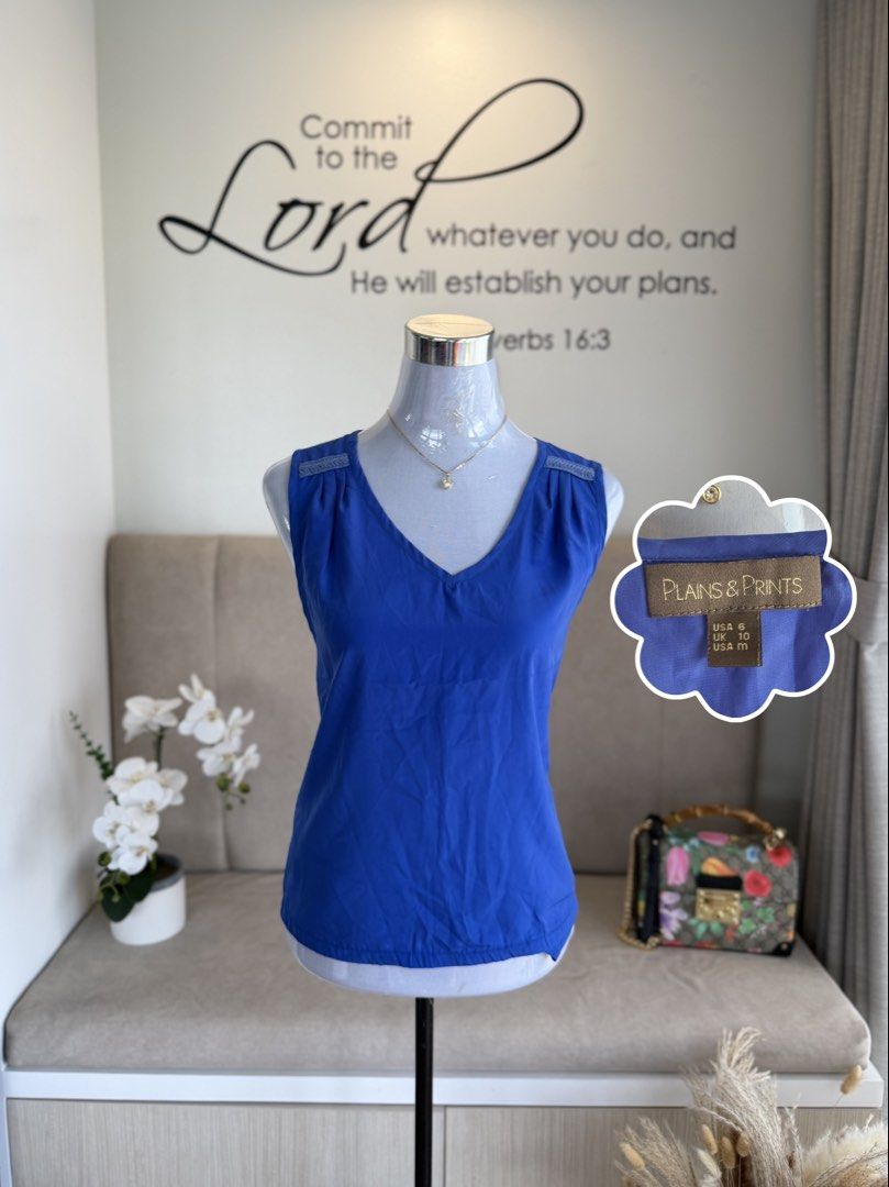 Branded Tops & Bottoms (Category: Sleeveless) located in Santa Cruz. Submitted by imkikay (Listing ID 1461234951, Image 1). Description: See photos for the brands and size P300 each.