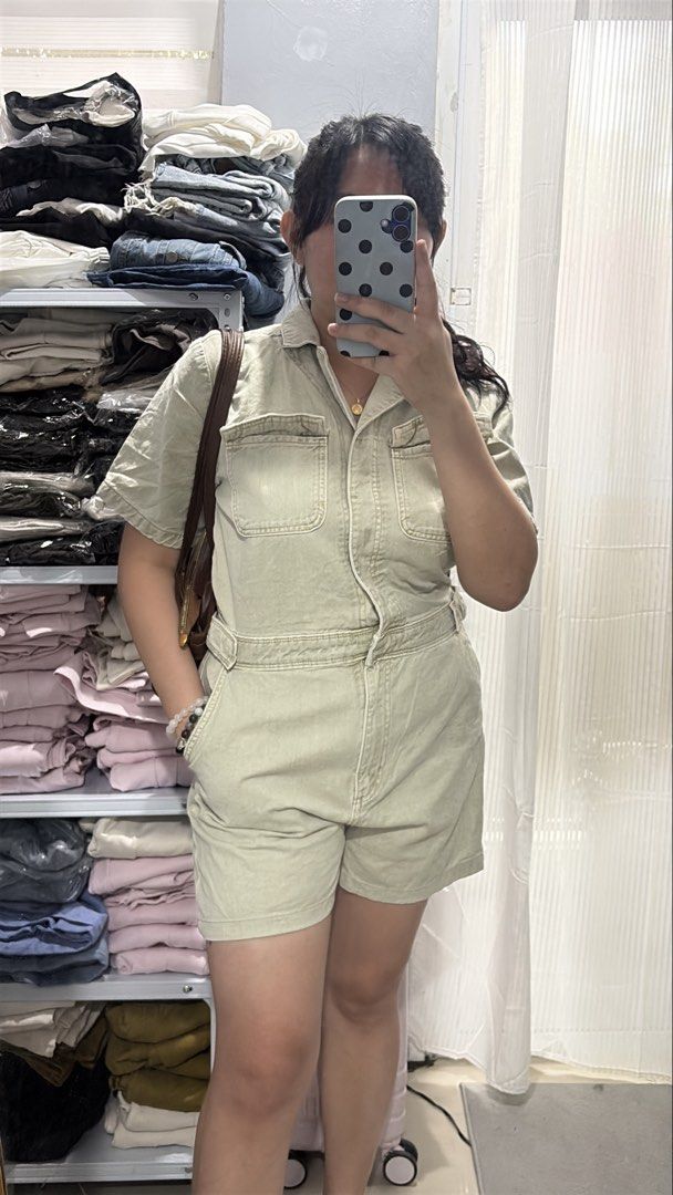 Brandnew Romper (Category: Coats, Jackets and Outerwear) located in Paranaque City. Submitted by lazolala (Listing ID 1461147796, Image 3). Description: Brandnew Limited stock See each photo for the sizing Location is Paranaque.