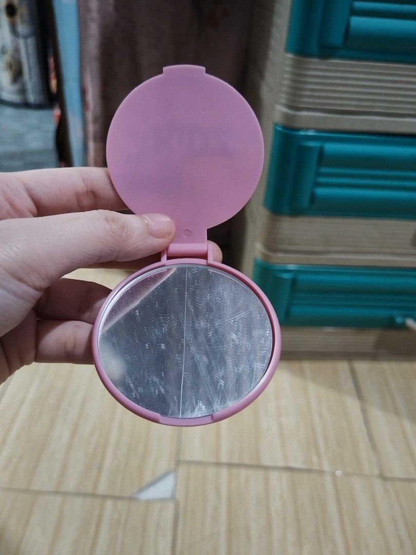 Bratz Mirror (Category: Other Stationery & Craft) located in Manila. Submitted by trixie1996 (Listing ID 1461248282, Image 2). Description: For sale Delivery via Jnt Lalamove Gogoexpress Pickup are available Location San Juan manila Pm me if you're interested thankyou.