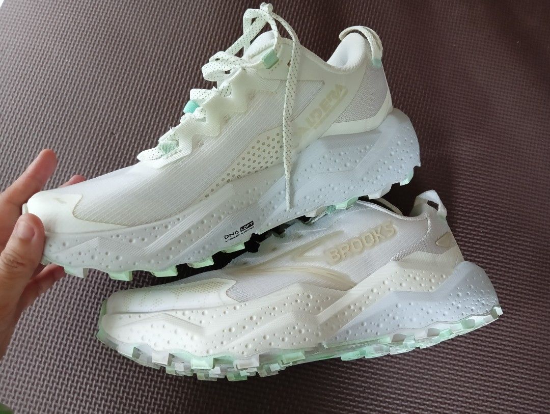 Brooks Caldera 8 (Category: Sneakers) located in Rizal. Submitted by timeless_shop (Listing ID 1461184076, Image 2). Description: FOR SALE: ORIGINAL BROOKS CALDERA 8 - Women's Trail Shoes 🤍 📌 DETAILS: 💙 Model: Brooks Caldera 8 - TRAIL | Neutral 🏔️ 💙 Size: US 7 Women's | EU 38 | UK 5 | 24cm 📏 Pang Size 7.5 feet 💙 Color: Pearlized White 💙 Condition: 9.9/10 - Super linis, hindi madumi! 🧼✨ Fresh na fresh 💙 Comfort: DNA LOFT v3 ☁️ - Sobrang 