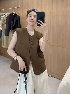 (Category: ) located in . Submitted by bellabianca_closet (Listing ID 1461115603, Image 1). Description: .