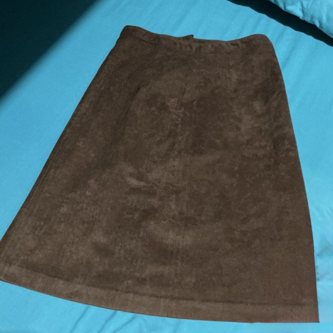 Brown Suede A-Line Midi Skirt (Category: Skirts) located in Pasig City. Submitted by swtyrbt (Listing ID 1461243155, Image 1). Description: .