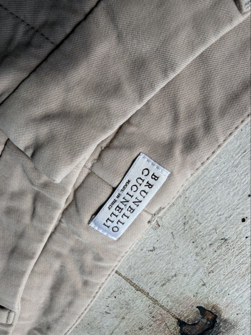 Brunello Cucinelli (Category: Other Bottoms) located in Quezon City. Submitted by macleen17 (Listing ID 1461257212, Image 3). Description: Brunello Cucinelli Size 4 US Excellent Condition Made in Italy .